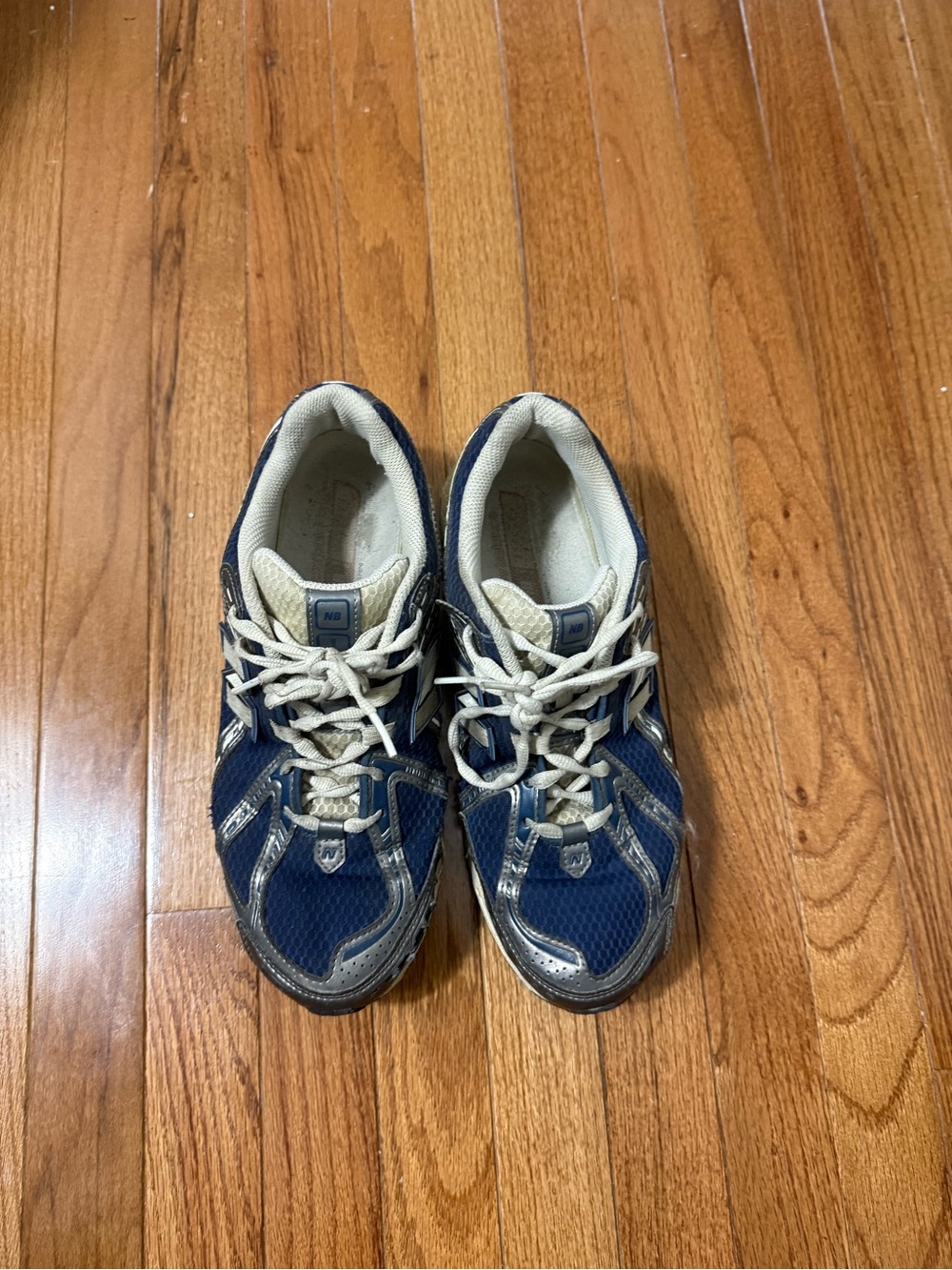 New Balance Navy and Silver Men’s Sneakers